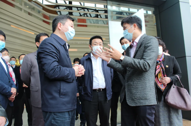 佛山市委副书记、市长朱伟一行莅临广东伟业集团实地调研