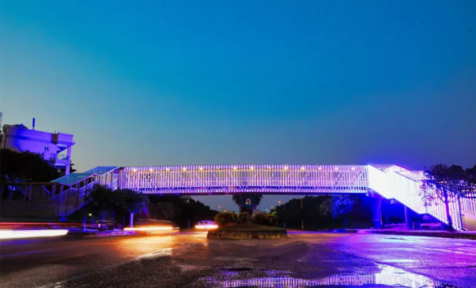 广东省第一座铝合金天桥首登场